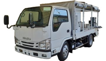 ケーブル敷設用ウインチ車